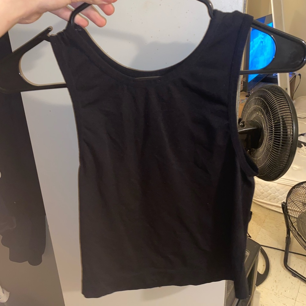 Black crop top